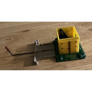 Life-Like HO‎ Scale Sven's Dumping Station, White Unmarked Box